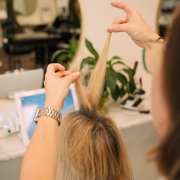Hair breakage and thinning — causes and personalised treatment Riverstone NSW